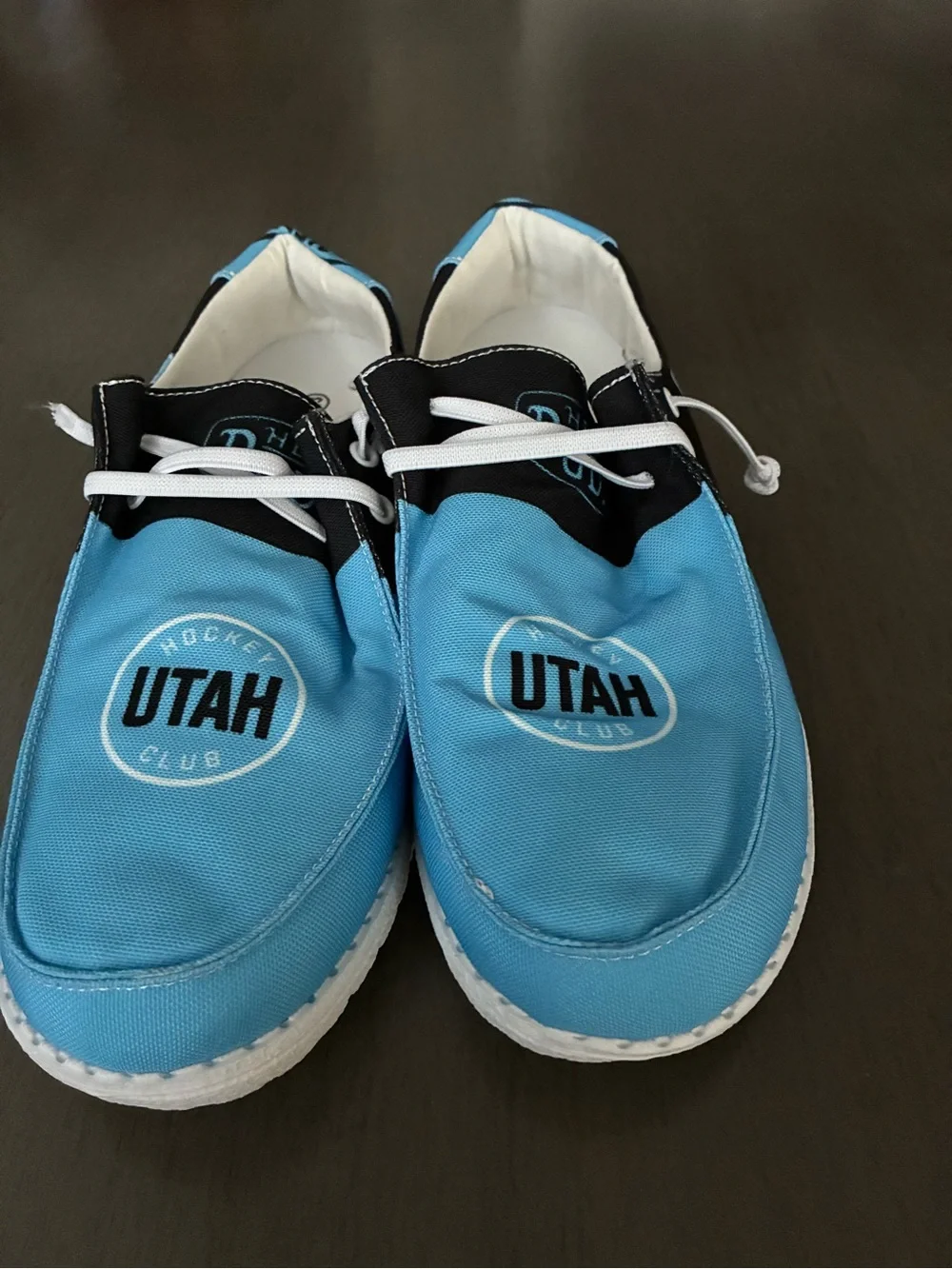 Hey dude hockey club Utah mens Blue Slip-On Athletic Shoes size 43